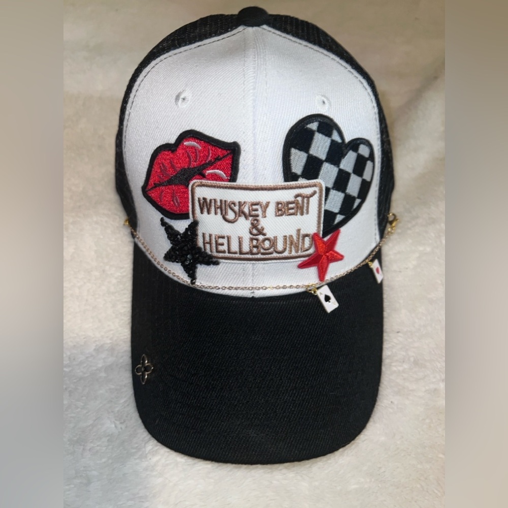 Trucker hat with hat chain